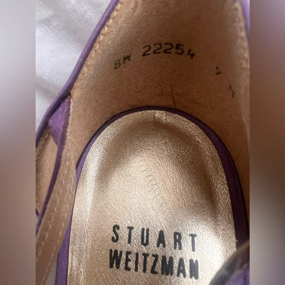 Stuart Weitzman Plum Satin Fabulosity Pumps. Size 8 - Picture 12 of 14